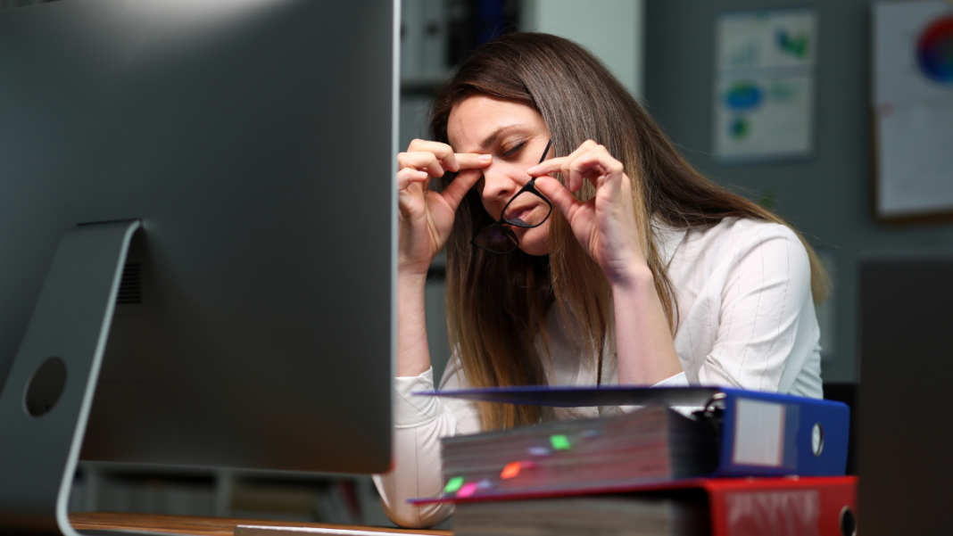 Cultura Da Hiperprodutividade Amplia Riscos Psicológicos No Ambiente Corporativo
